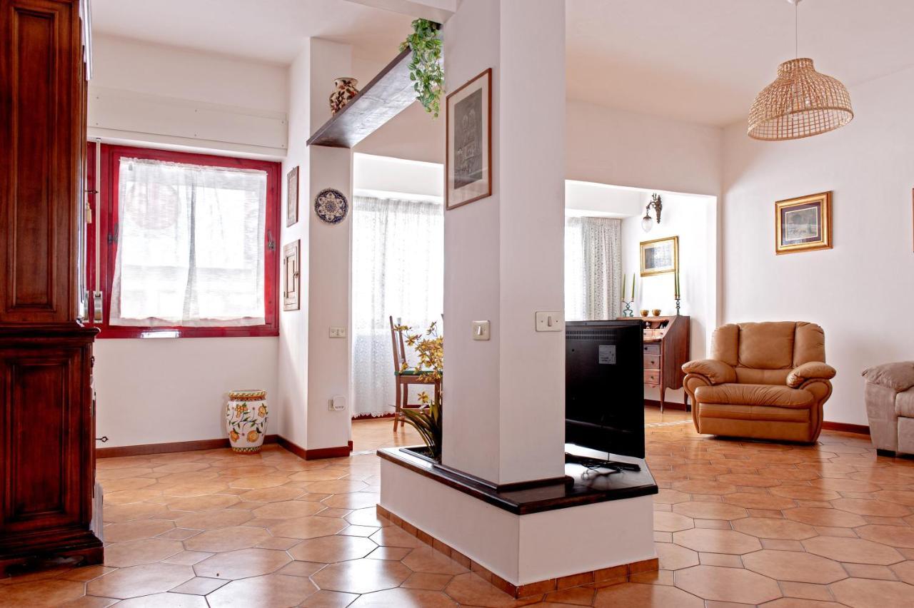 Casina Di Liliana Apartman Livorno Kültér fotó